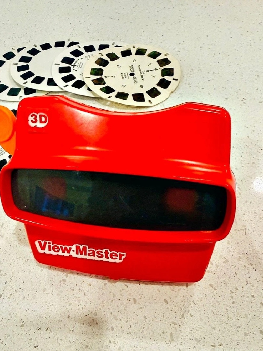View-Master Lighted 3-D Viewer Red - Picture 3 of 5